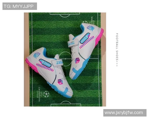 刺客15绿色球星足球鞋极速快感革新设计引领赛场风潮